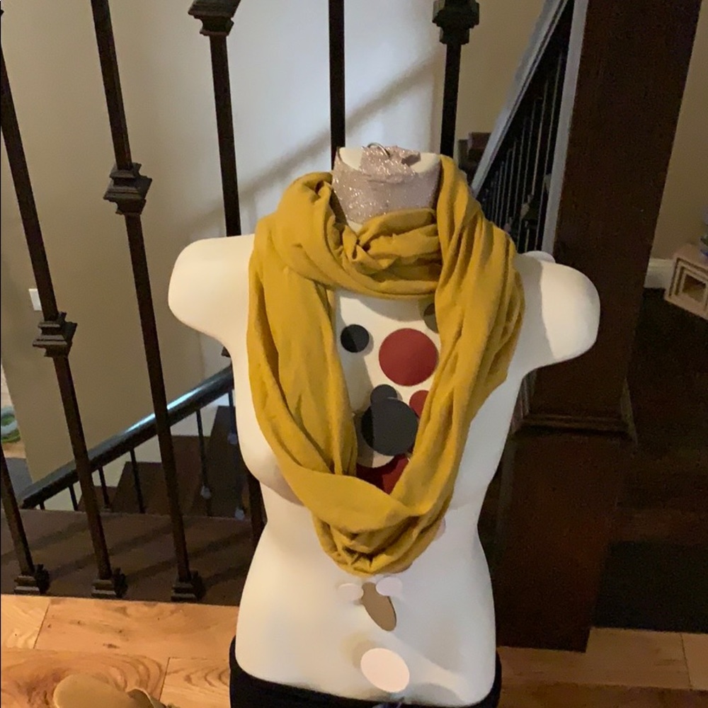 Yellow Scarfe